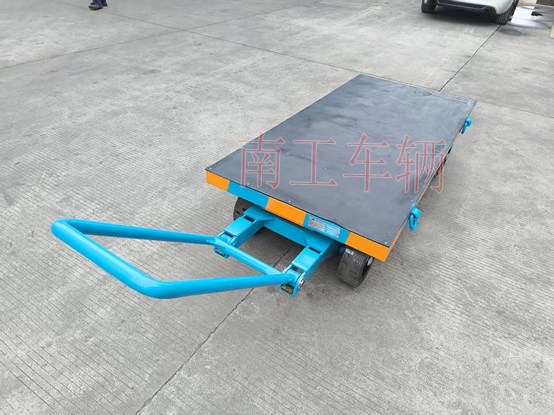 3噸小型平板拖車(chē) 帶橡膠墊工具車(chē)