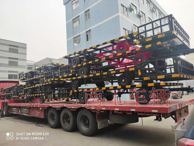 4噸骨架式平板拖車(chē)帶小尾箱2I.jpg
