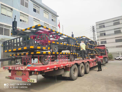4噸骨架式平板拖車(chē)帶小尾箱3I.jpg
