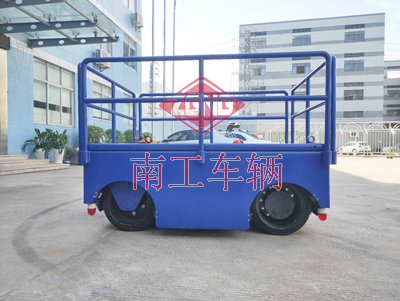 10噸電動(dòng)平板拖車2I.jpg