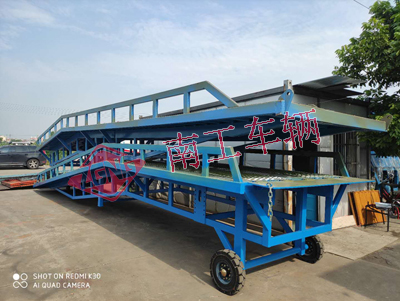 登車(chē)橋I.jpg