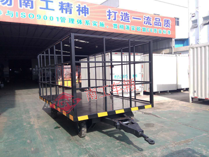 3噸高護(hù)欄無(wú)動(dòng)力全掛平板拖車(chē)黑色1I.jpg