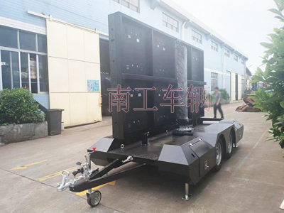 0.3噸戶(hù)外LED廣告拖車(chē)3I.jpg
