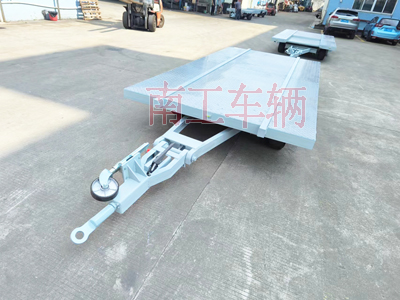 船體艏段運(yùn)輸平板拖車I.jpg