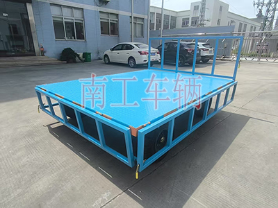 5噸下翻式護(hù)欄平板拖車 全掛工具拖車4I.jpg