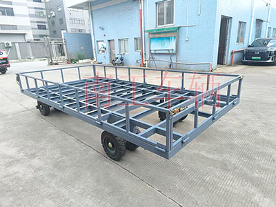 4噸骨架式平板拖車 帶下翻護欄工具拖車2I.jpg