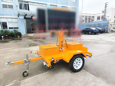 0.5噸小型LED交通誘導(dǎo)屏道路指示牌交通警示工具拖車4I.jpg