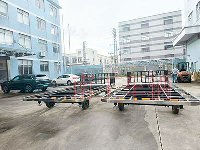 4噸小護(hù)欄帶不銹鋼掛件牽引平板拖車(chē)4I.jpg